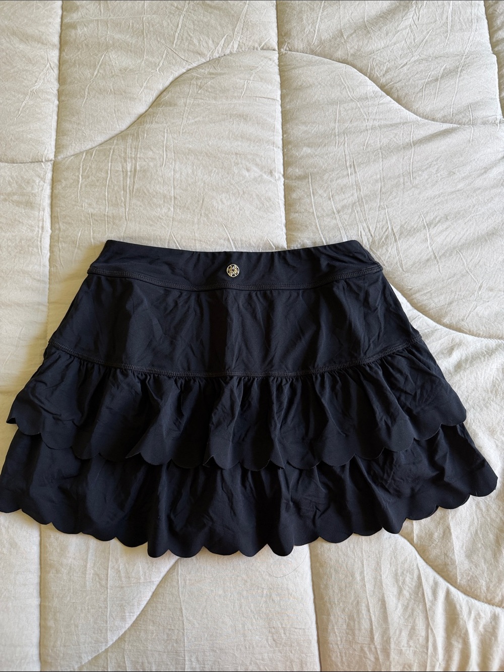 Lilly Pulitzer Meisha Black Scallop Skort (Meryl x Lilly) Luxletic UPF 50, XS - Picture 3 of 3